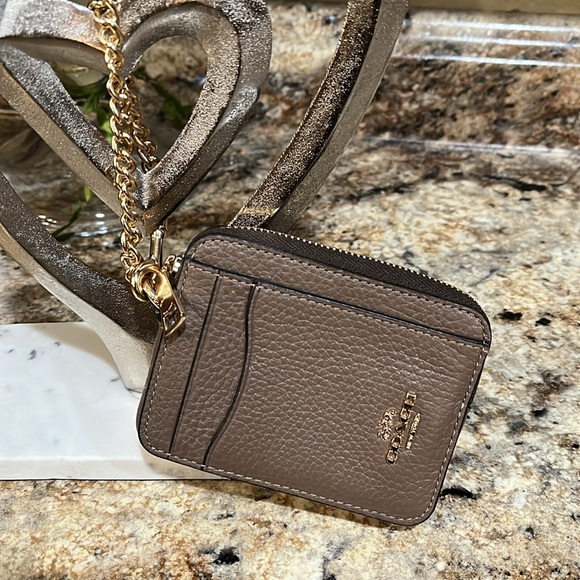 COACH EUC Zip Card Case - Picture 2 of 4